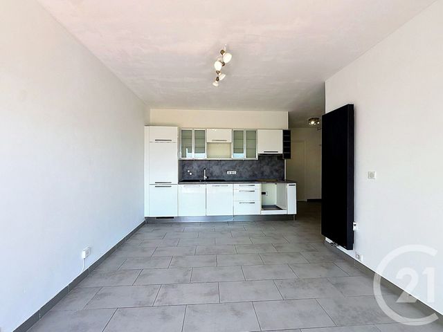 Appartement F2 à louer - 2 pièces - 36.3 m2 - VENCE - 06 - PROVENCE-ALPES-COTE-D-AZUR - Century 21 Adhère Transactions