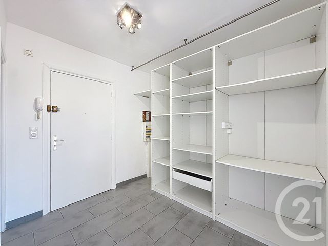 Appartement F2 à louer - 2 pièces - 36.3 m2 - VENCE - 06 - PROVENCE-ALPES-COTE-D-AZUR - Century 21 Adhère Transactions