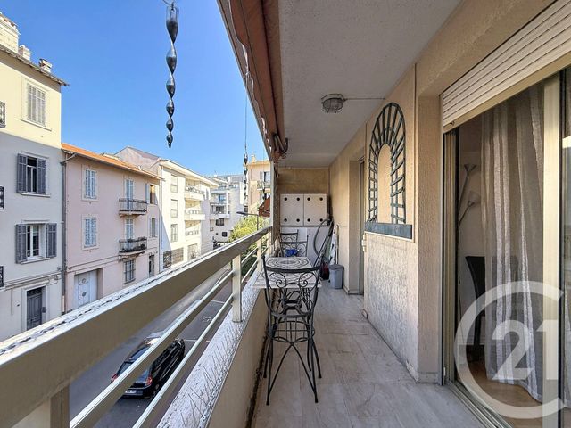 Appartement F2 à louer - 2 pièces - 55.0 m2 - CANNES - 06 - PROVENCE-ALPES-COTE-D-AZUR - Century 21 Adhère Transactions