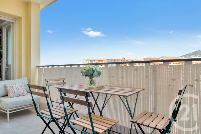 Appartement F3 à louer - 3 pièces - 53.29 m2 - CANNES - 06 - PROVENCE-ALPES-COTE-D-AZUR - Century 21 Adhère Transactions
