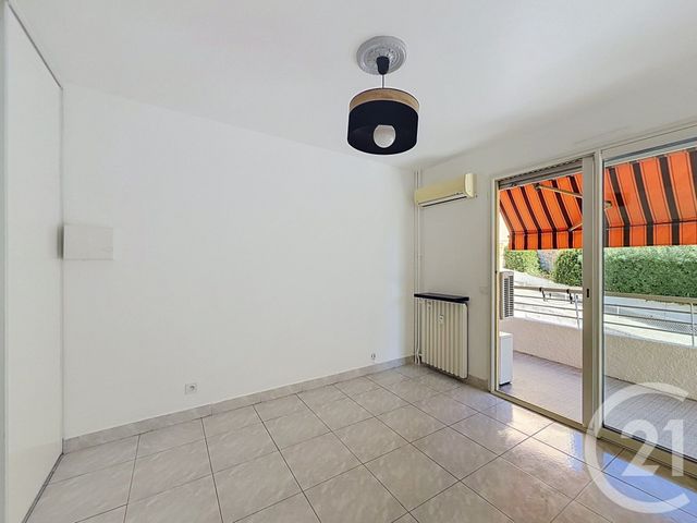 Appartement F2 à louer - 2 pièces - 33.72 m2 - LE CANNET - 06 - PROVENCE-ALPES-COTE-D-AZUR - Century 21 Adhère Transactions