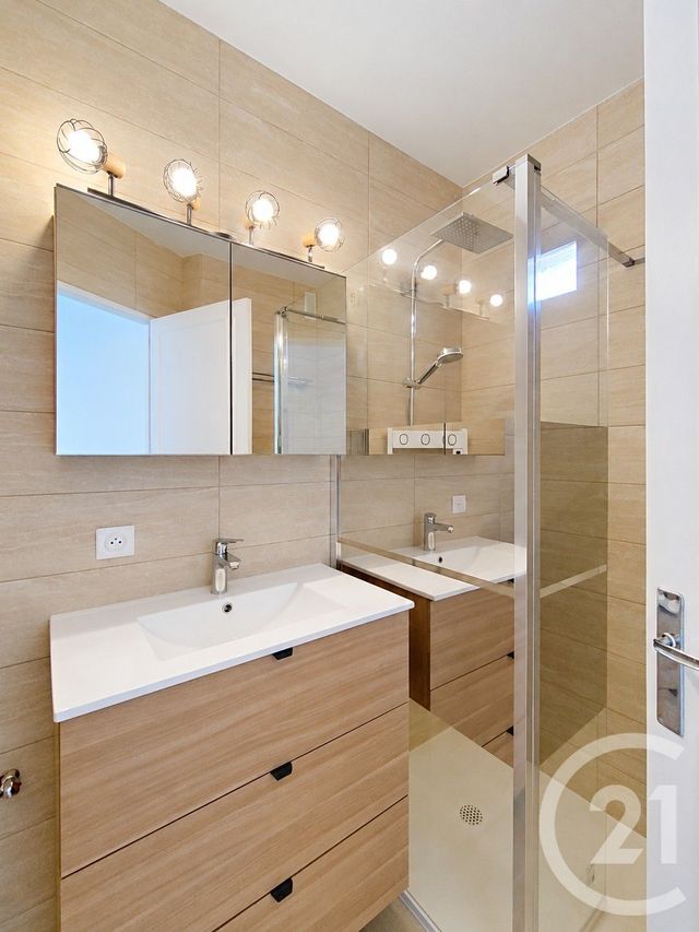 Appartement F2 à louer - 2 pièces - 50.01 m2 - CANNES - 06 - PROVENCE-ALPES-COTE-D-AZUR - Century 21 Adhère Transactions