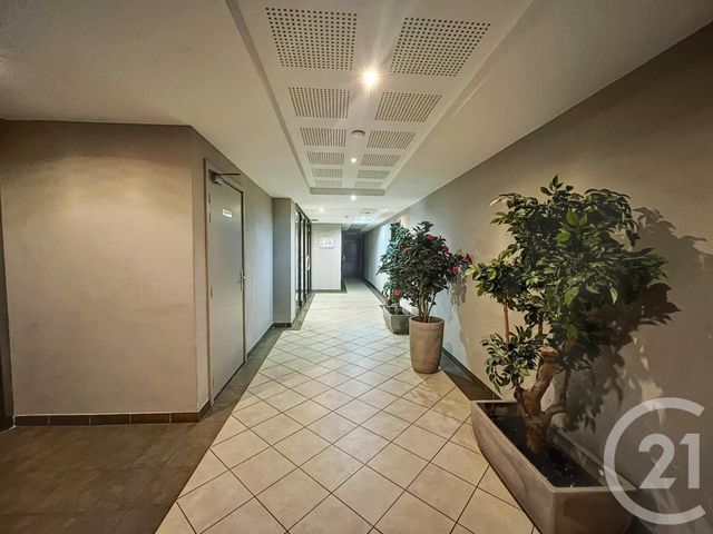 Appartement F2 à louer - 2 pièces - 54.93 m2 - LE ROURET - 06 - PROVENCE-ALPES-COTE-D-AZUR - Century 21 Adhère Transactions