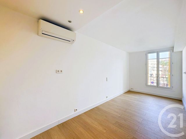 Appartement à vendre - 3 pièces - 64.0 m2 - CANNES - 06 - PROVENCE-ALPES-COTE-D-AZUR - Century 21 Adhère Transactions