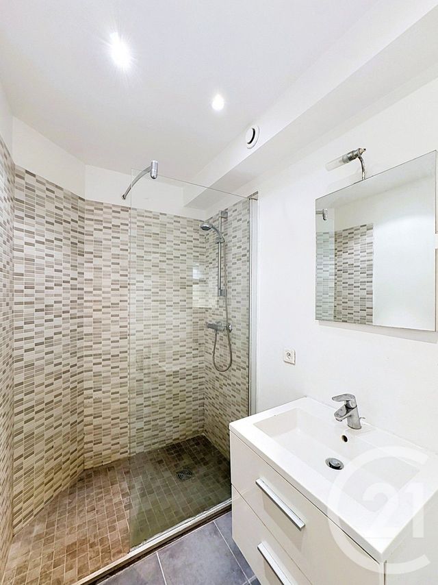 Appartement à vendre - 3 pièces - 64.0 m2 - CANNES - 06 - PROVENCE-ALPES-COTE-D-AZUR - Century 21 Adhère Transactions