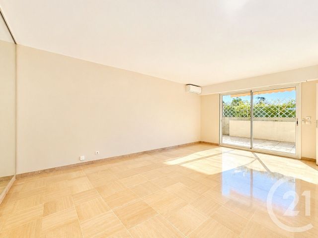 Appartement F3 à vendre - 3 pièces - 79.9 m2 - CANNES - 06 - PROVENCE-ALPES-COTE-D-AZUR - Century 21 Adhère Transactions