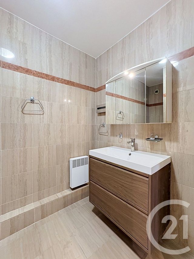 Appartement F3 à vendre - 3 pièces - 79.9 m2 - CANNES - 06 - PROVENCE-ALPES-COTE-D-AZUR - Century 21 Adhère Transactions
