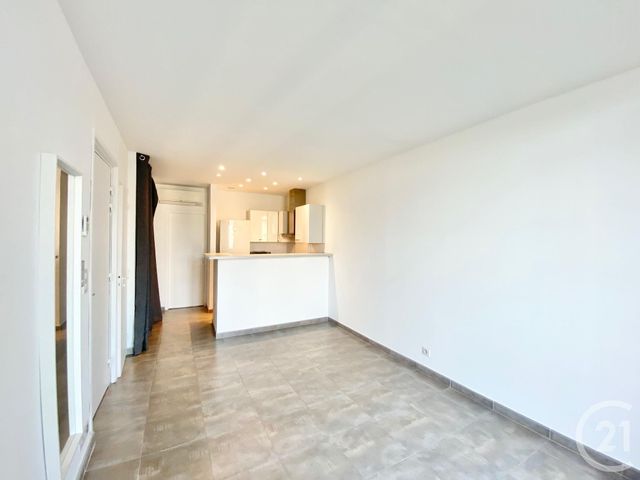 Appartement F2 à louer - 2 pièces - 35.18 m2 - CANNES - 06 - PROVENCE-ALPES-COTE-D-AZUR - Century 21 Adhère Transactions