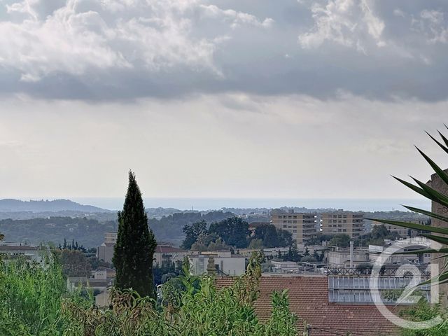 Appartement F3 à louer - 3 pièces - 68.85 m2 - GRASSE - 06 - PROVENCE-ALPES-COTE-D-AZUR - Century 21 Adhère Transactions