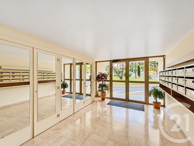 Appartement F1 à louer - 1 pièce - 20.88 m2 - LE CANNET - 06 - PROVENCE-ALPES-COTE-D-AZUR - Century 21 Adhère Transactions