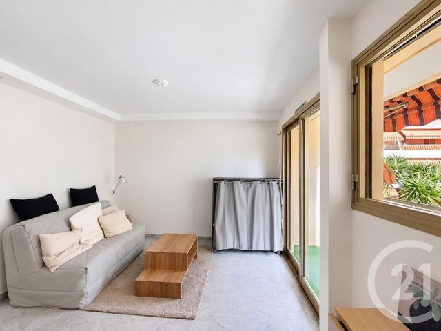 Appartement F1 à louer - 1 pièce - 20.88 m2 - LE CANNET - 06 - PROVENCE-ALPES-COTE-D-AZUR - Century 21 Adhère Transactions