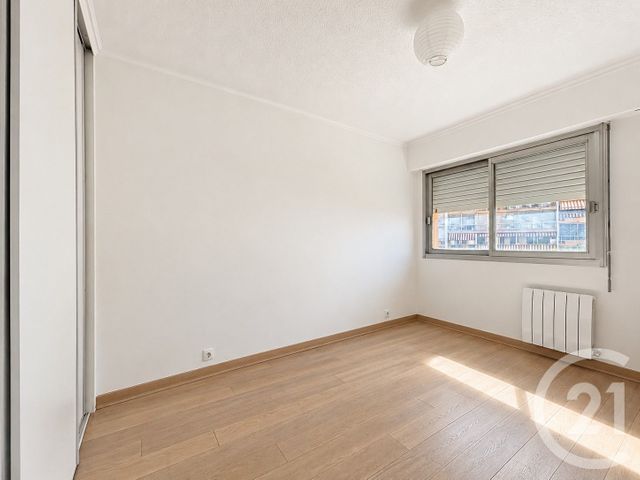 Appartement F2 à louer - 2 pièces - 51.2 m2 - MANDELIEU LA NAPOULE - 06 - PROVENCE-ALPES-COTE-D-AZUR - Century 21 Adhère Transactions