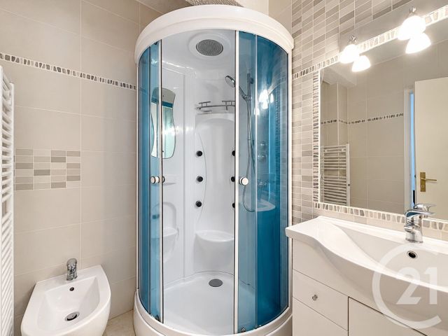 Appartement F2 à louer - 2 pièces - 51.2 m2 - MANDELIEU LA NAPOULE - 06 - PROVENCE-ALPES-COTE-D-AZUR - Century 21 Adhère Transactions