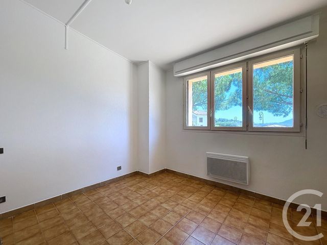 maison à louer - 4 pièces - 95.03 m2 - LA ROQUETTE SUR SIAGNE - 06 - PROVENCE-ALPES-COTE-D-AZUR - Century 21 Adhère Transactions