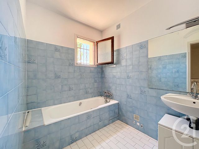 maison à louer - 4 pièces - 95.03 m2 - LA ROQUETTE SUR SIAGNE - 06 - PROVENCE-ALPES-COTE-D-AZUR - Century 21 Adhère Transactions