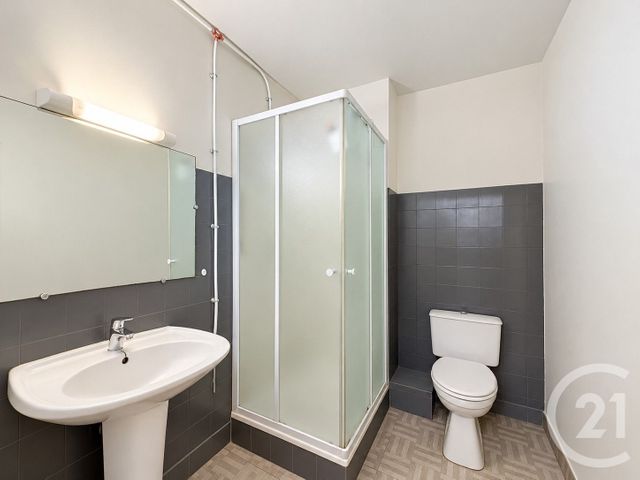 Appartement F1 à louer - 1 pièce - 25.0 m2 - MANDELIEU LA NAPOULE - 06 - PROVENCE-ALPES-COTE-D-AZUR - Century 21 Adhère Transactions