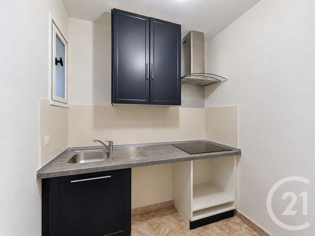 Appartement F1 à louer - 1 pièce - 25.0 m2 - MANDELIEU LA NAPOULE - 06 - PROVENCE-ALPES-COTE-D-AZUR - Century 21 Adhère Transactions
