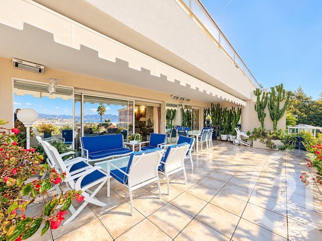 Appartement F4 à vendre - 4 pièces - 133.03 m2 - CANNES - 06 - PROVENCE-ALPES-COTE-D-AZUR - Century 21 Adhère Transactions