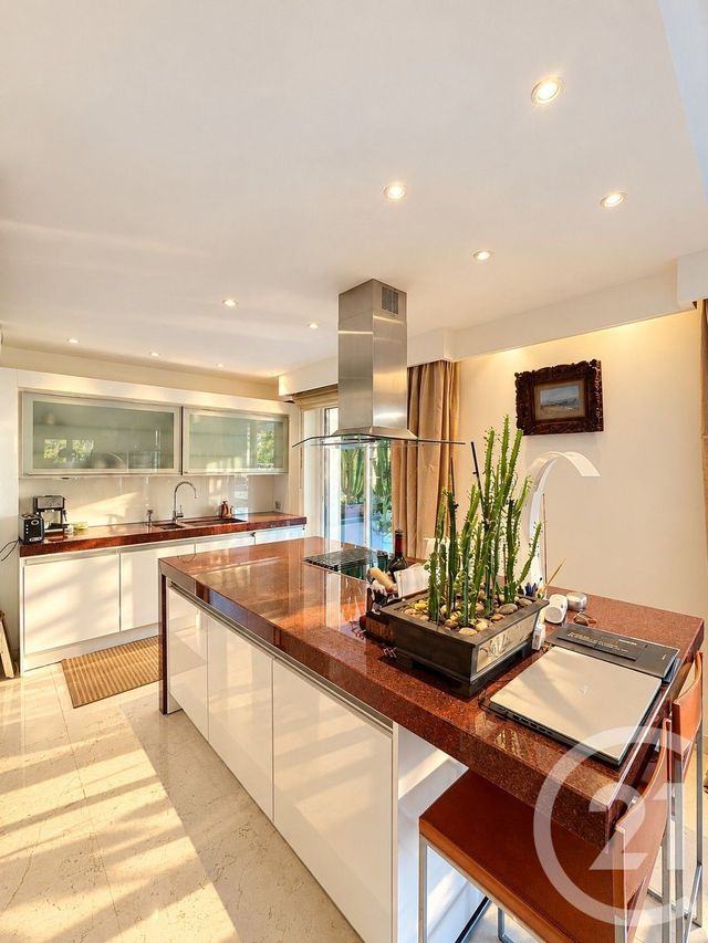 Appartement F4 à vendre - 4 pièces - 133.03 m2 - CANNES - 06 - PROVENCE-ALPES-COTE-D-AZUR - Century 21 Adhère Transactions