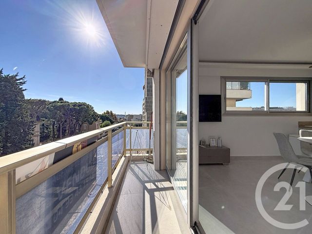 Appartement F2 à louer - 2 pièces - 33.76 m2 - CANNES - 06 - PROVENCE-ALPES-COTE-D-AZUR - Century 21 Adhère Transactions