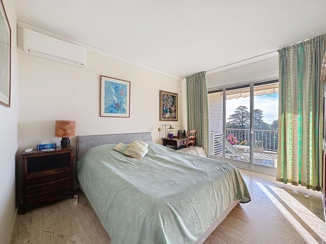 Appartement F3 à vendre - 3 pièces - 110.0 m2 - CANNES - 06 - PROVENCE-ALPES-COTE-D-AZUR - Century 21 Adhère Transactions