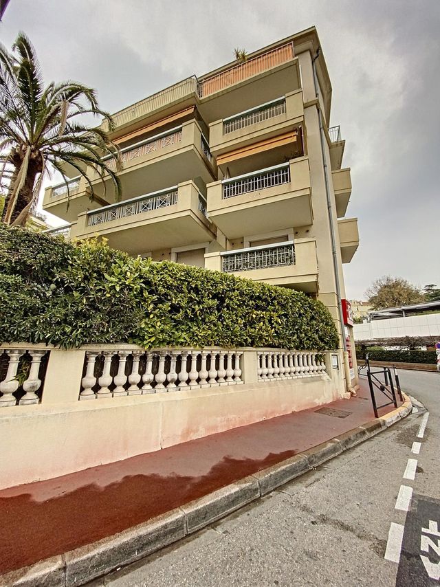  - CANNES - 