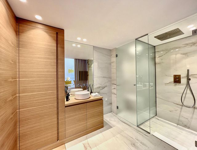 Afficher la photo en grand Appartement F4 à vendre - 4 pièces - 143.95 m2 - CANNES - 06 - PROVENCE-ALPES-COTE-D-AZUR - Century 21 Adhère Transactions