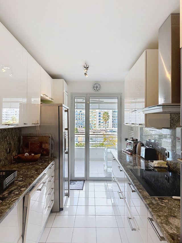 Appartement F3 à vendre - 3 pièces - 89.0 m2 - CANNES - 06 - PROVENCE-ALPES-COTE-D-AZUR - Century 21 Adhère Transactions