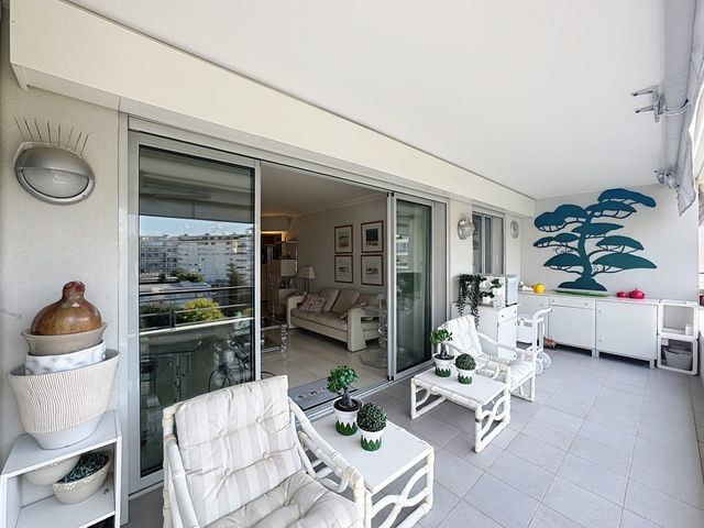 Appartement F3 à vendre - 3 pièces - 89.0 m2 - CANNES - 06 - PROVENCE-ALPES-COTE-D-AZUR - Century 21 Adhère Transactions
