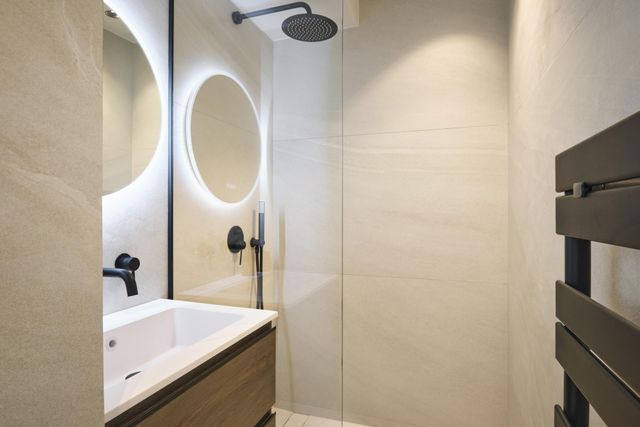 Appartement F4 à vendre - 4 pièces - 110.0 m2 - CANNES - 06 - PROVENCE-ALPES-COTE-D-AZUR - Century 21 Adhère Transactions