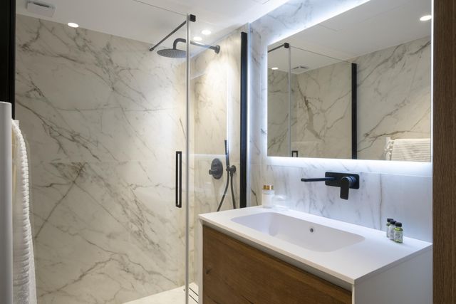 Appartement F4 à vendre - 4 pièces - 90.0 m2 - CANNES - 06 - PROVENCE-ALPES-COTE-D-AZUR - Century 21 Adhère Transactions