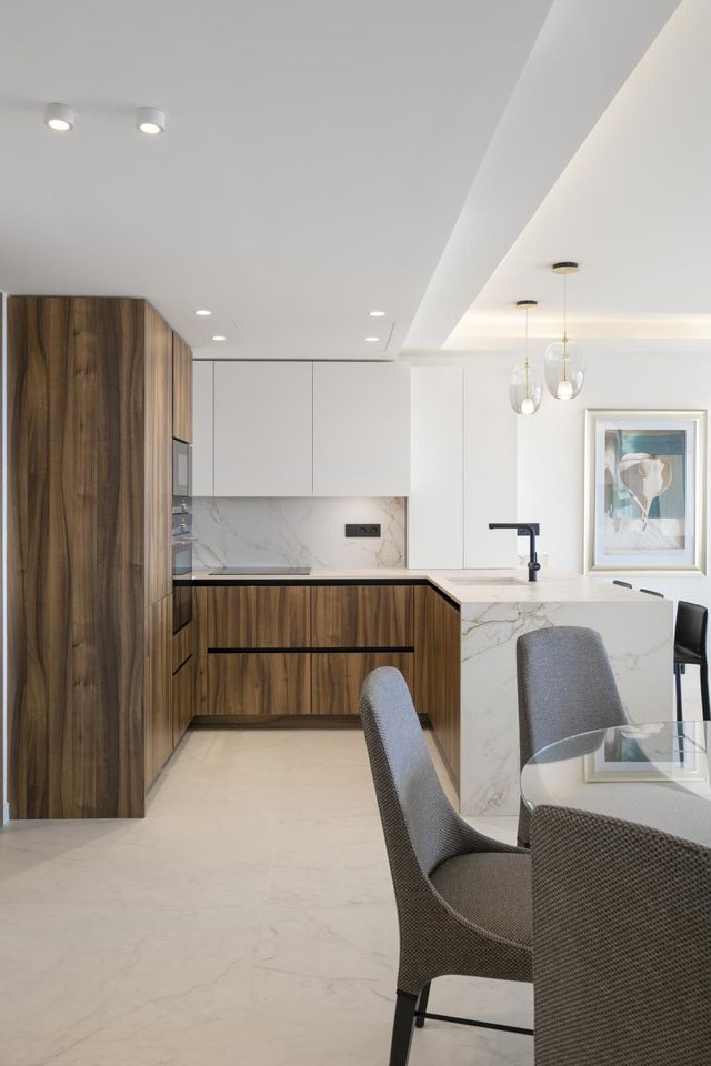 Appartement F4 à vendre - 4 pièces - 90.0 m2 - CANNES - 06 - PROVENCE-ALPES-COTE-D-AZUR - Century 21 Adhère Transactions