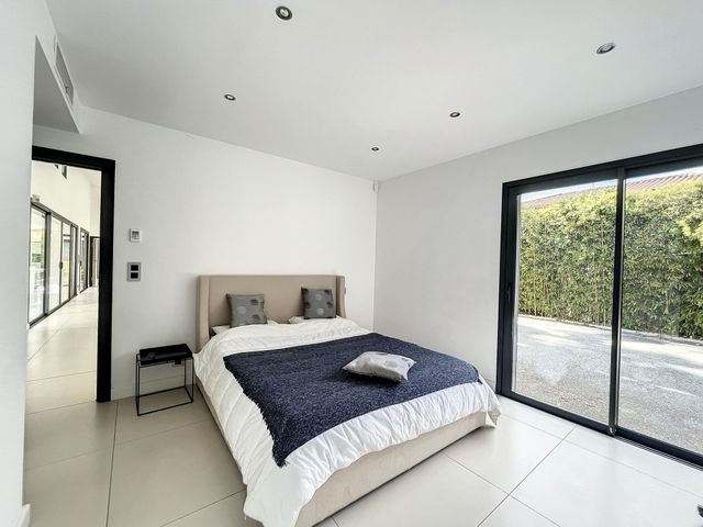 maison à louer - 5 pièces - 172.0 m2 - MOUGINS - 06 - PROVENCE-ALPES-COTE-D-AZUR - Century 21 Adhère Transactions