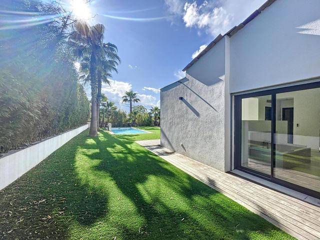 maison à louer - 5 pièces - 172.0 m2 - MOUGINS - 06 - PROVENCE-ALPES-COTE-D-AZUR - Century 21 Adhère Transactions