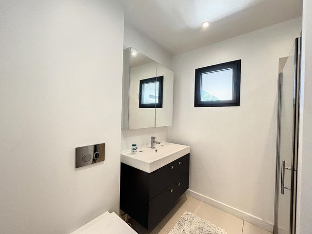 maison à louer - 5 pièces - 172.0 m2 - MOUGINS - 06 - PROVENCE-ALPES-COTE-D-AZUR - Century 21 Adhère Transactions