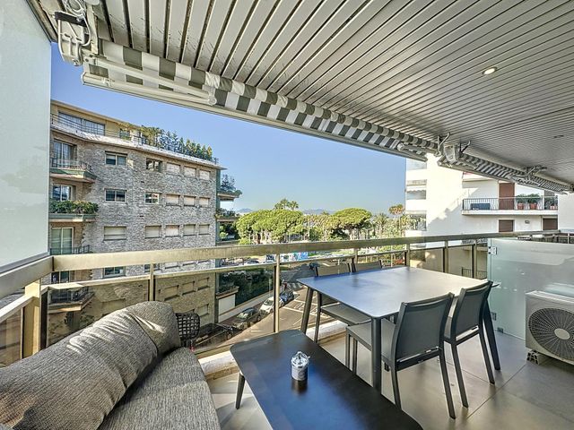 Appartement F3 à louer - 3 pièces - 65.0 m2 - CANNES - 06 - PROVENCE-ALPES-COTE-D-AZUR - Century 21 Adhère Transactions