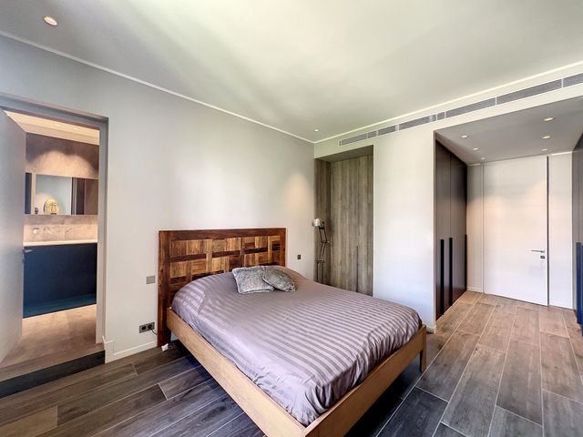 Appartement F4 à vendre - 4 pièces - 123.72 m2 - CANNES - 06 - PROVENCE-ALPES-COTE-D-AZUR - Century 21 Adhère Transactions