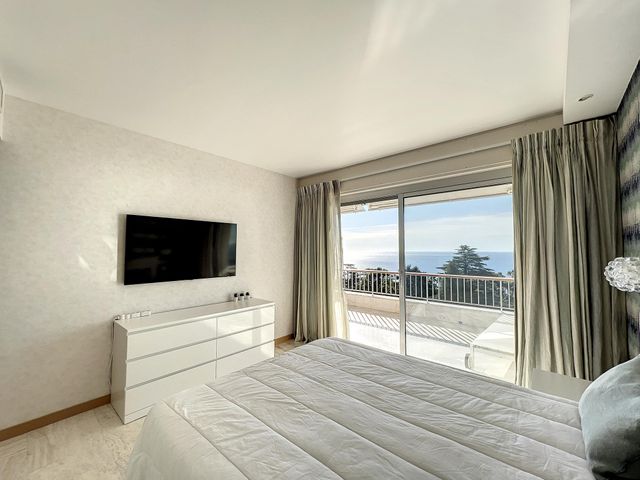 Appartement F5 à vendre - 5 pièces - 191.05 m2 - CANNES - 06 - PROVENCE-ALPES-COTE-D-AZUR - Century 21 Adhère Transactions