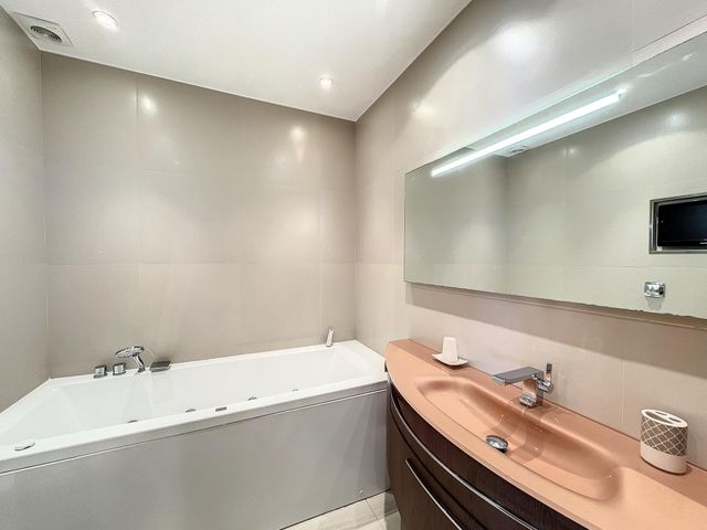 Appartement F5 à vendre - 5 pièces - 191.05 m2 - CANNES - 06 - PROVENCE-ALPES-COTE-D-AZUR - Century 21 Adhère Transactions