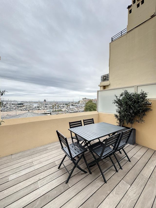 Appartement F4 à vendre - 4 pièces - 108.91 m2 - CANNES - 06 - PROVENCE-ALPES-COTE-D-AZUR - Century 21 Adhère Transactions