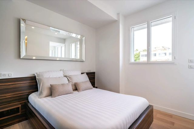 Appartement F3 à vendre - 3 pièces - 75.15 m2 - CANNES - 06 - PROVENCE-ALPES-COTE-D-AZUR - Century 21 Adhère Transactions