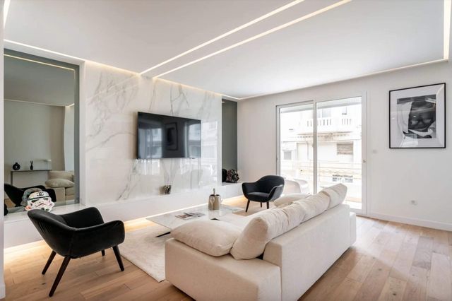 Appartement F3 à vendre - 3 pièces - 75.15 m2 - CANNES - 06 - PROVENCE-ALPES-COTE-D-AZUR - Century 21 Adhère Transactions