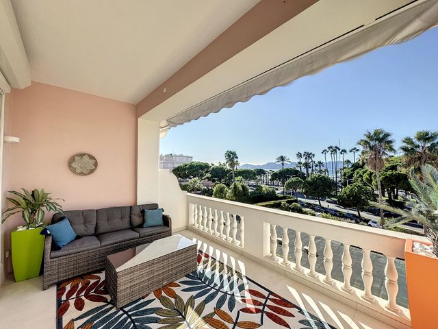 Appartement F4 à vendre - 4 pièces - 108.27 m2 - CANNES - 06 - PROVENCE-ALPES-COTE-D-AZUR - Century 21 Adhère Transactions