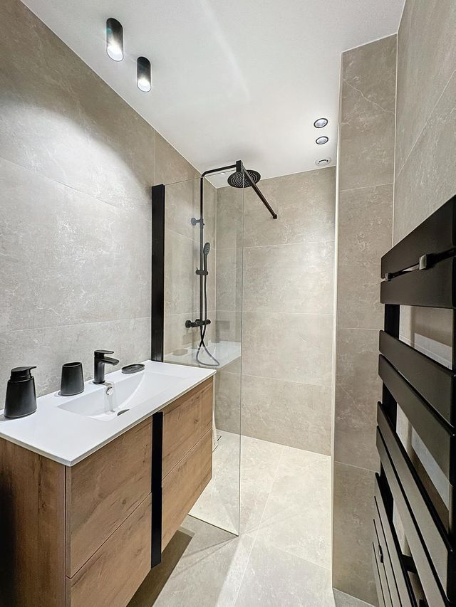 Appartement F3 à vendre - 3 pièces - 64.31 m2 - CANNES - 06 - PROVENCE-ALPES-COTE-D-AZUR - Century 21 Adhère Transactions