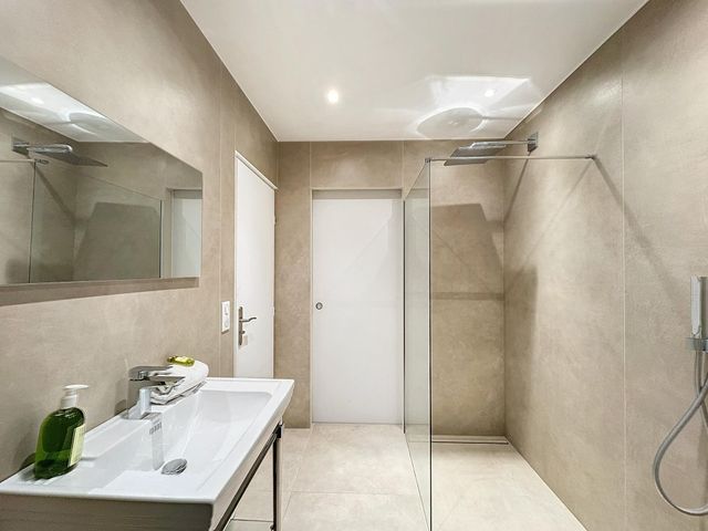 Appartement F2 à vendre - 2 pièces - 62.03 m2 - CANNES - 06 - PROVENCE-ALPES-COTE-D-AZUR - Century 21 Adhère Transactions