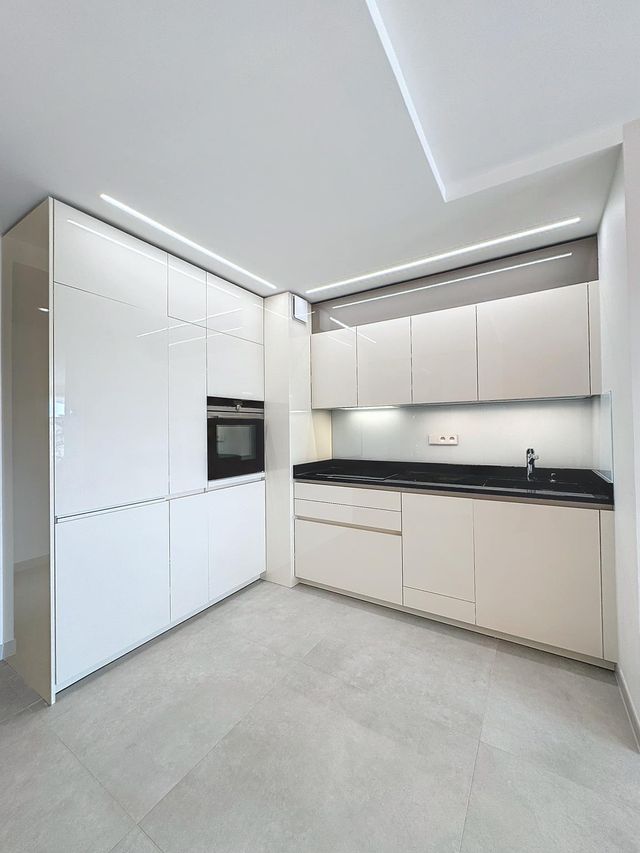 Appartement F3 à vendre - 3 pièces - 93.51 m2 - CANNES - 06 - PROVENCE-ALPES-COTE-D-AZUR - Century 21 Adhère Transactions