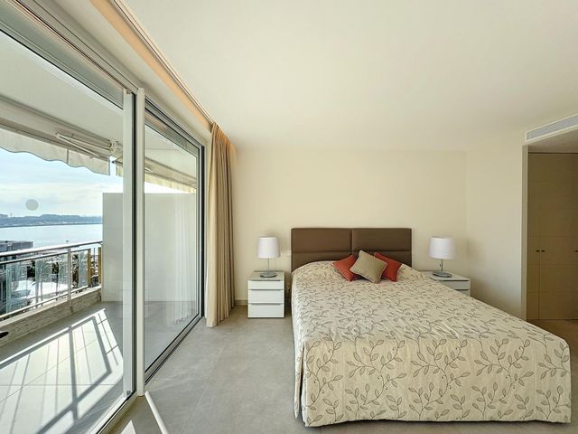 Appartement F3 à vendre - 3 pièces - 93.51 m2 - CANNES - 06 - PROVENCE-ALPES-COTE-D-AZUR - Century 21 Adhère Transactions