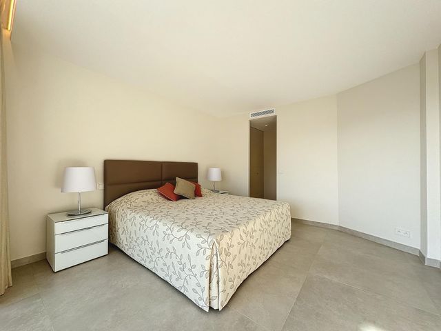 Appartement F3 à vendre - 3 pièces - 93.51 m2 - CANNES - 06 - PROVENCE-ALPES-COTE-D-AZUR - Century 21 Adhère Transactions