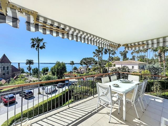 Appartement F4 à vendre - 4 pièces - 110.63 m2 - CANNES - 06 - PROVENCE-ALPES-COTE-D-AZUR - Century 21 Adhère Transactions