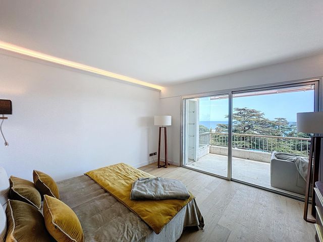 Appartement F4 à vendre - 4 pièces - 104.03 m2 - CANNES - 06 - PROVENCE-ALPES-COTE-D-AZUR - Century 21 Adhère Transactions